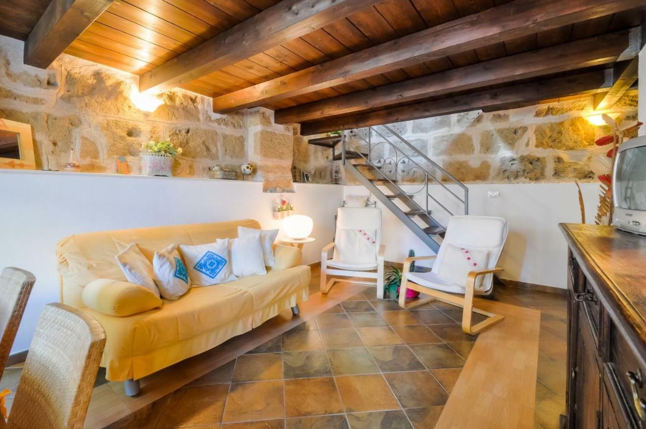 Alghero Old Town Apartment Steps To Sea And Scenic Ramparts Exterior foto